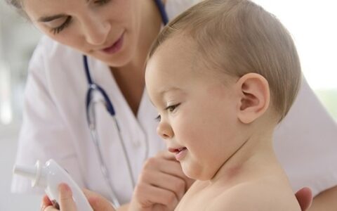 <strong>婴儿湿疹有什么症状？婴儿湿疹最好的治疗方法是什么？</strong>