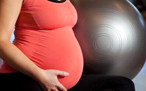 <strong>孕妇感冒胎儿会难受吗？6个月孕妇感冒致畸形</strong>