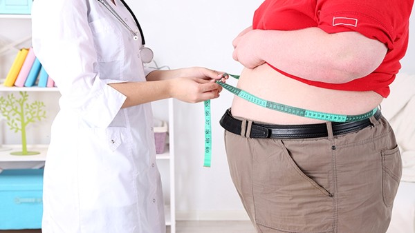 <strong>脂肪堆积身材肥胖怎么减肥？教你5个快速击退脂肪的方法</strong>
