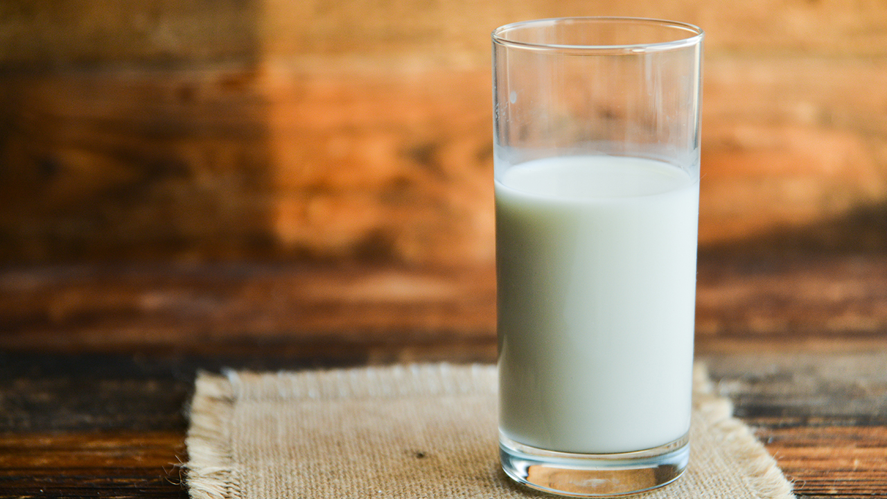 <strong>孩子喝牛奶有什么好处呢？牛奶包含哪些营养成分？</strong>