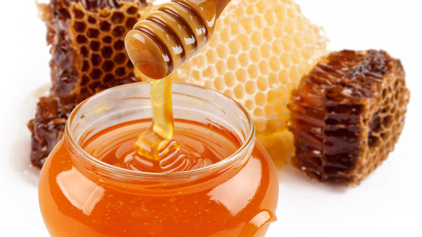 <strong>蜂蜜水有哪些功效？早晨一杯蜂蜜水清肠排毒</strong>