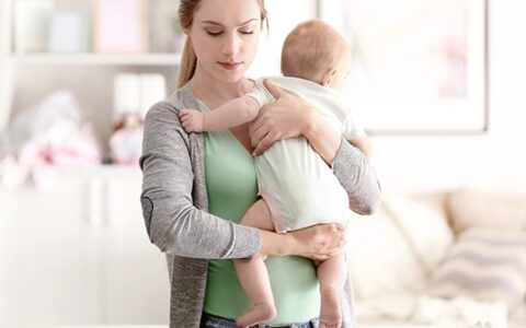 <strong>宝宝严重缺钙的三大症状 警惕宝宝缺钙的几种表现</strong>
