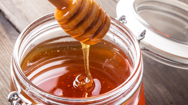 <strong>蜂王浆有哪些作用和功效？蜂王浆和蜂蜜有什么区别？</strong>