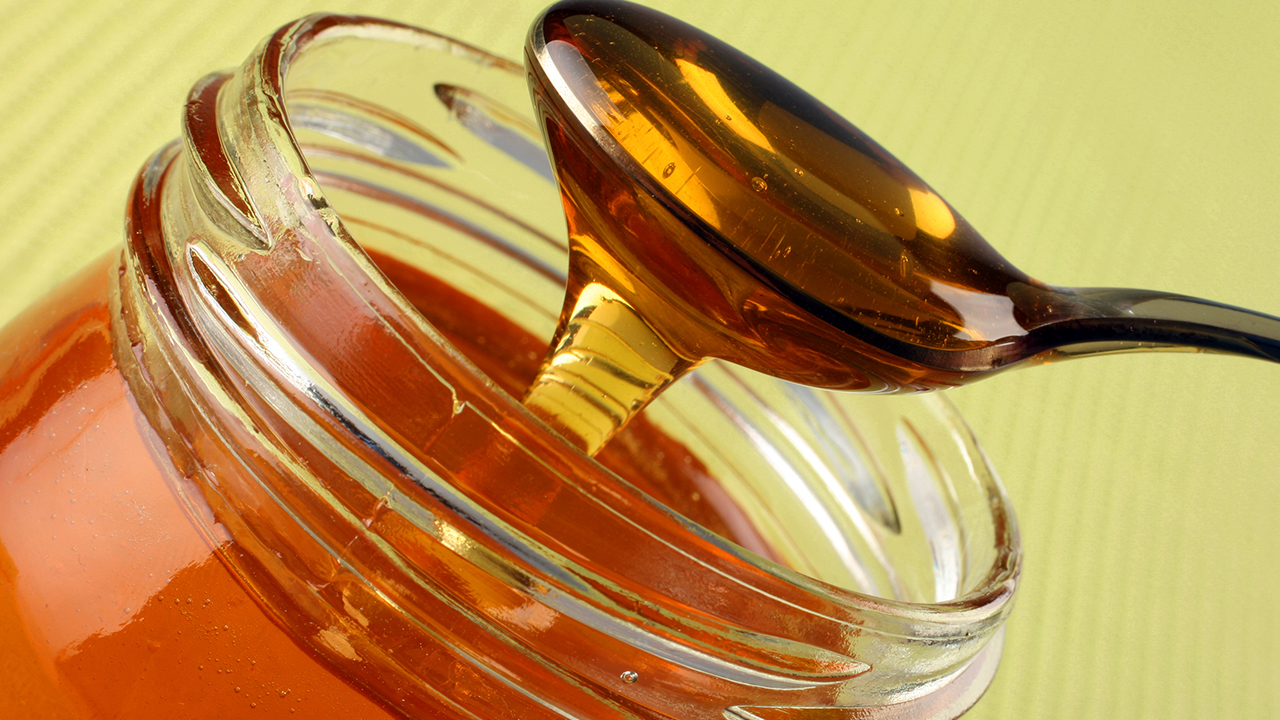 <strong>蜂蜜水的正确饮用方法是什么？喝蜂蜜水的最佳时间是什么时候？</strong>