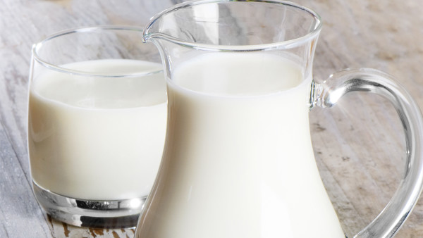 <strong>何时喝牛奶最健康？揭秘身体奇妙的生物钟</strong>