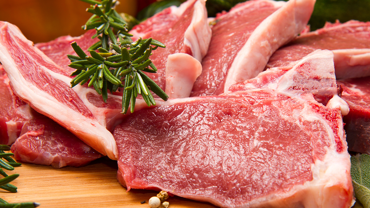 <strong>煎羊肉的腌制方法是什么？羊肉怎么做才能好吃</strong>